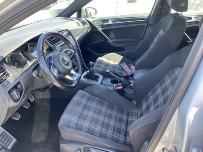 2015 Volkswagen Golf GTI S