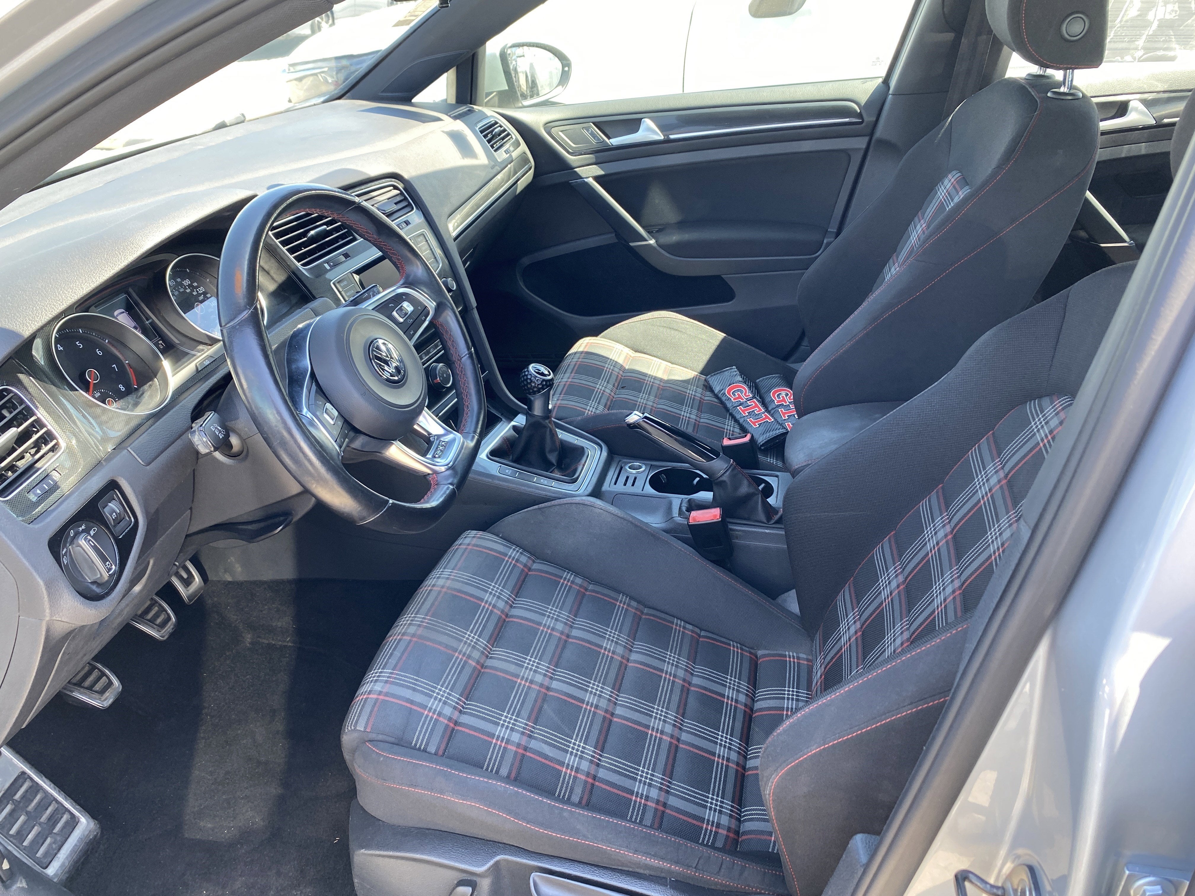 2015 Volkswagen Golf GTI S