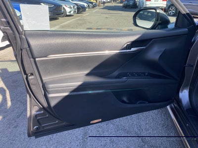 2018 Toyota Camry SE
