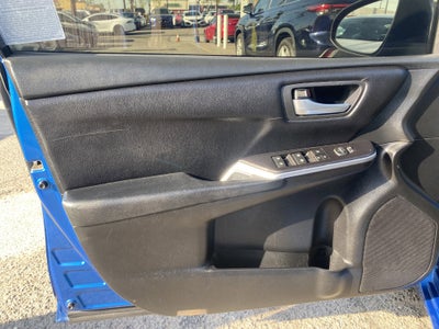 2018 Toyota Camry SE