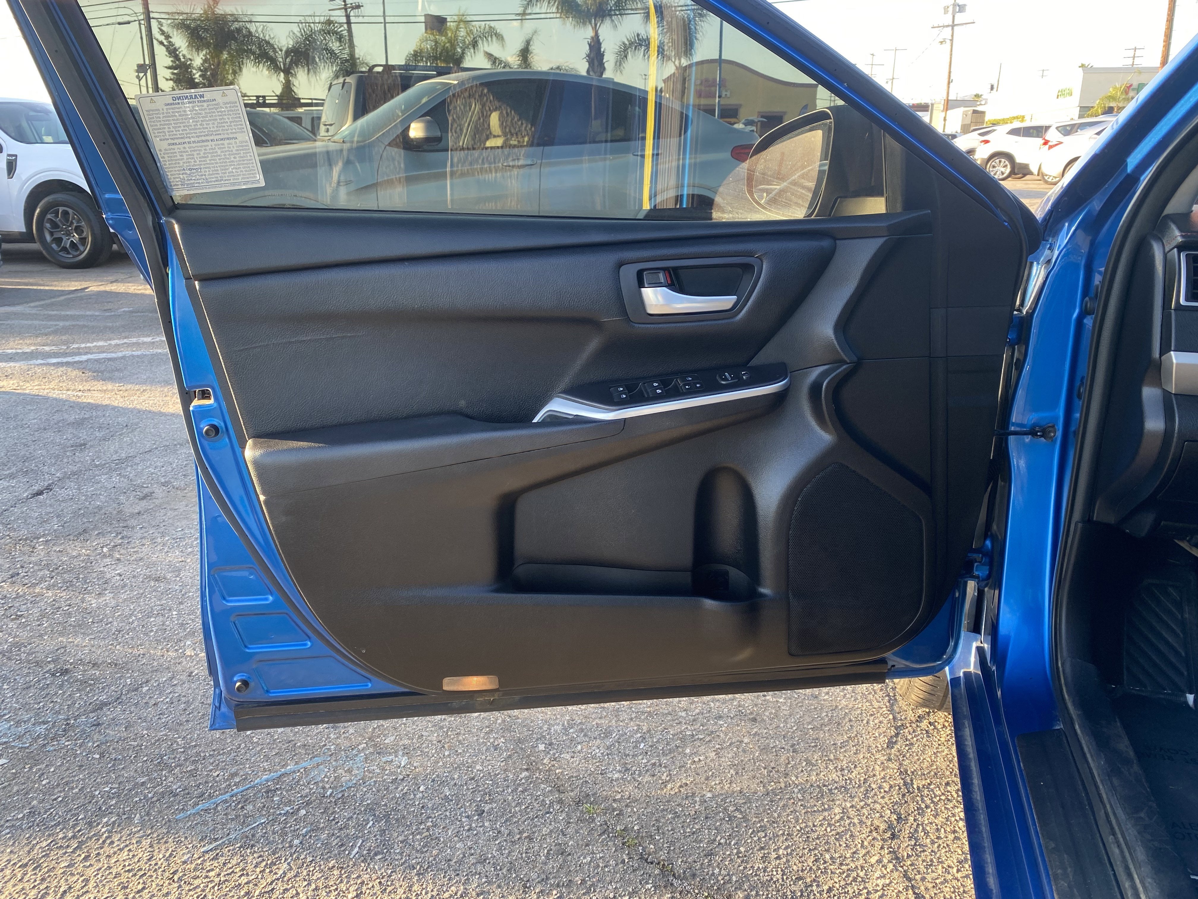 2017 Toyota Camry SE