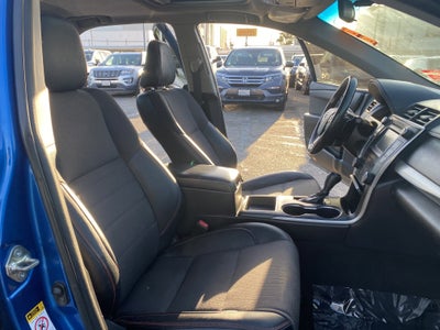 2017 Toyota Camry SE