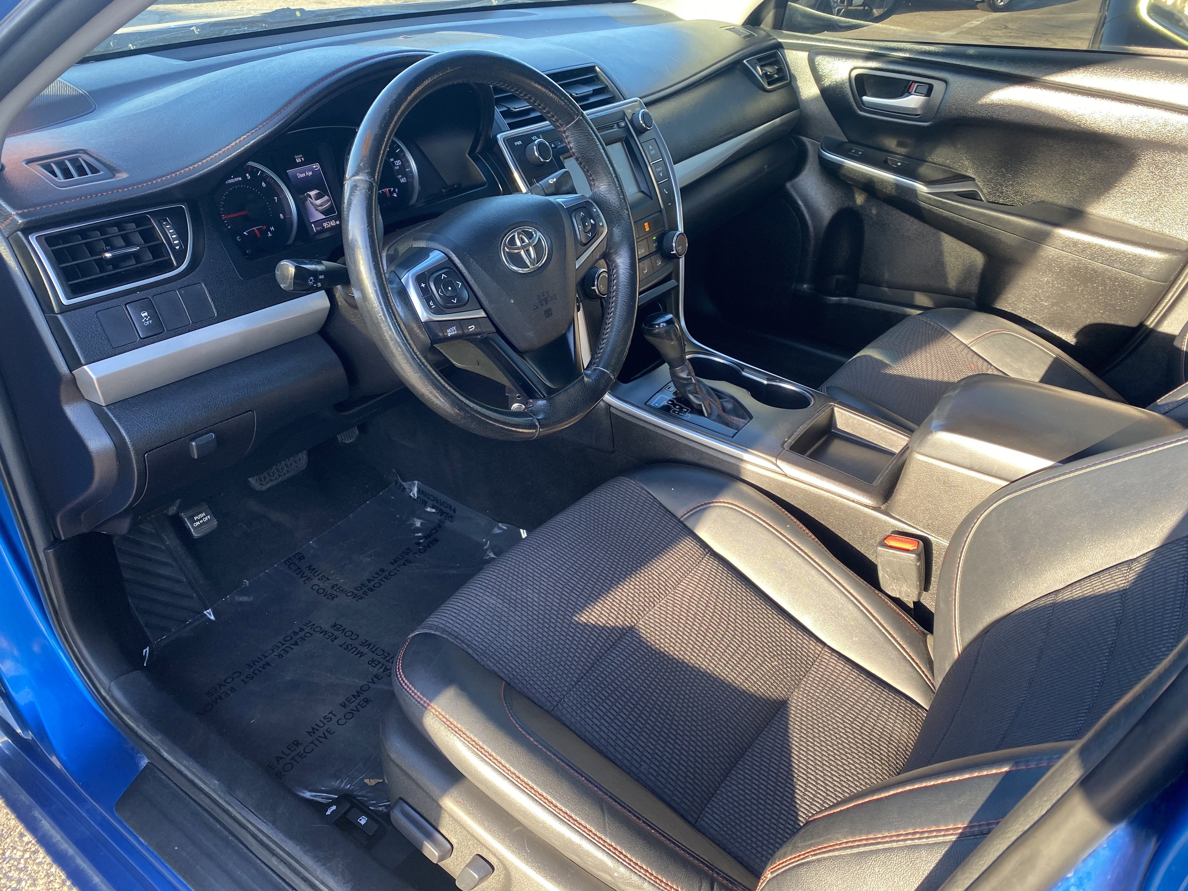 2017 Toyota Camry SE