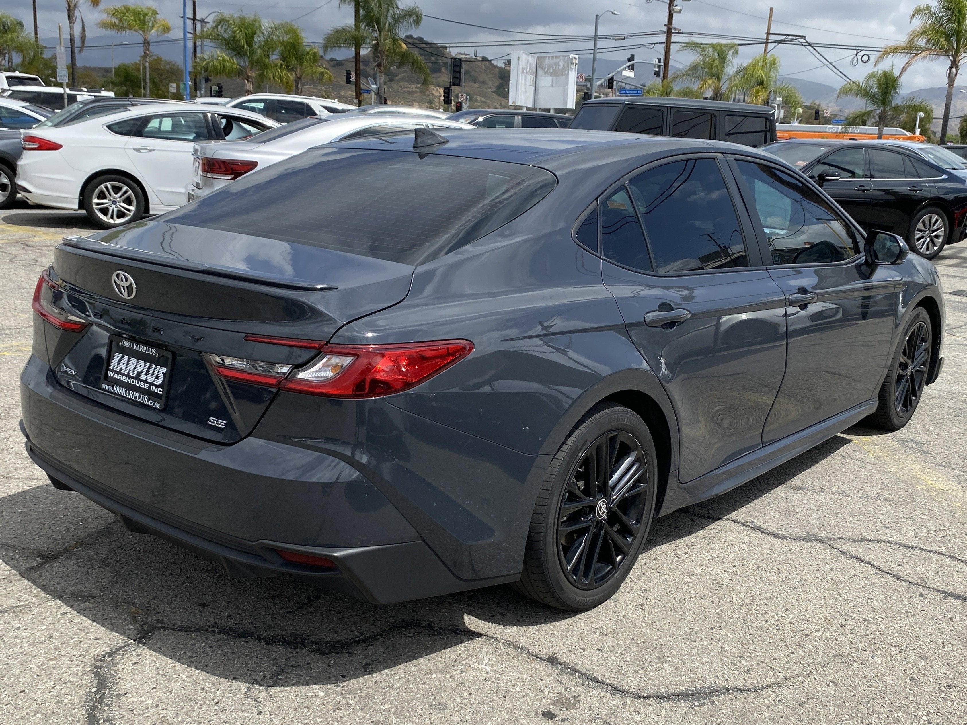 2025 Toyota Camry SE