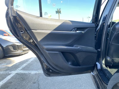 2021 Toyota Camry Hybrid XLE