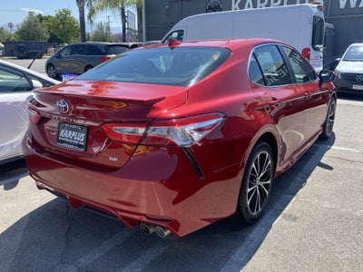 2020 Toyota Camry SE