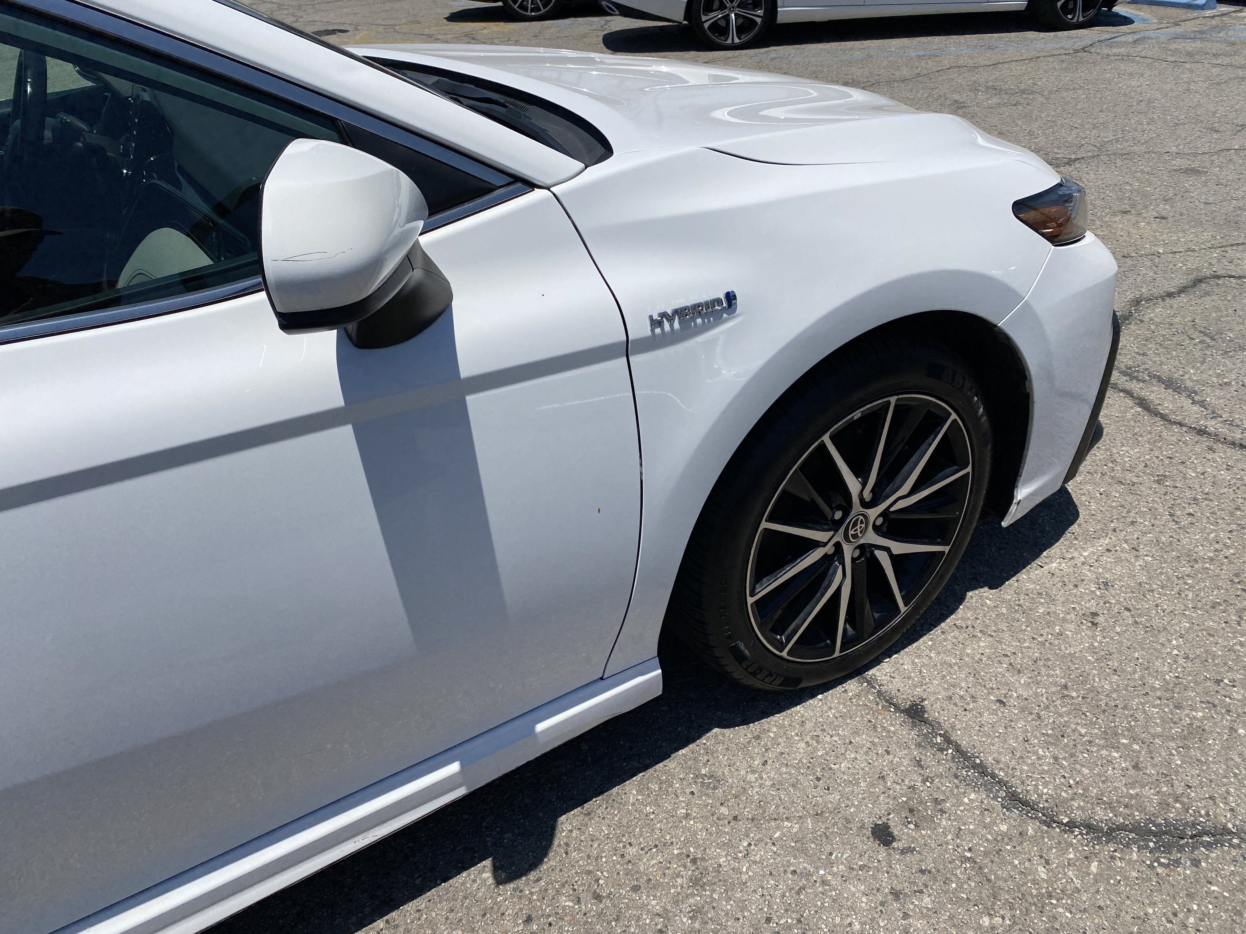 2021 Toyota Camry Hybrid SE
