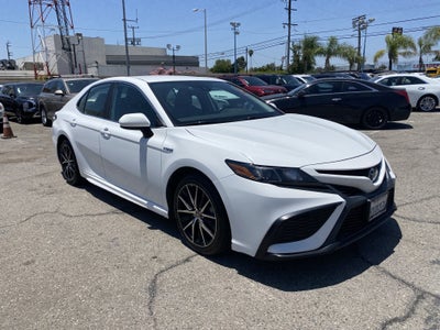 2021 Toyota Camry Hybrid SE
