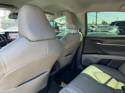 2022 Toyota Camry HYBRID SE CVT