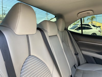 2022 Toyota Camry HYBRID SE CVT