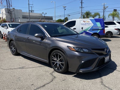 2022 Toyota Camry HYBRID SE CVT