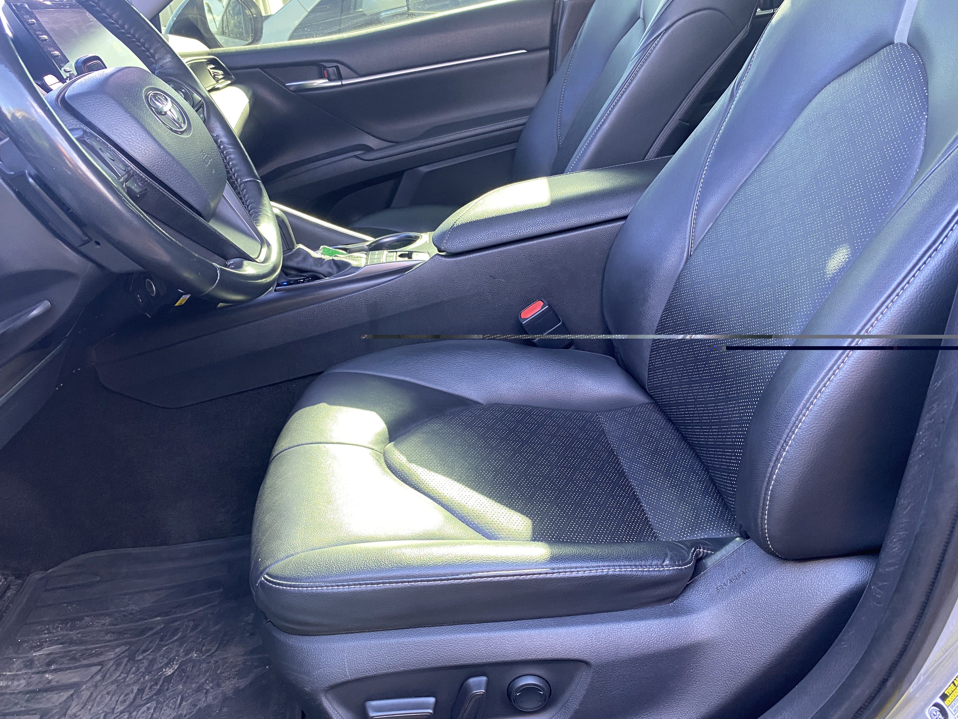 2022 Toyota Camry XSE - Photo 13