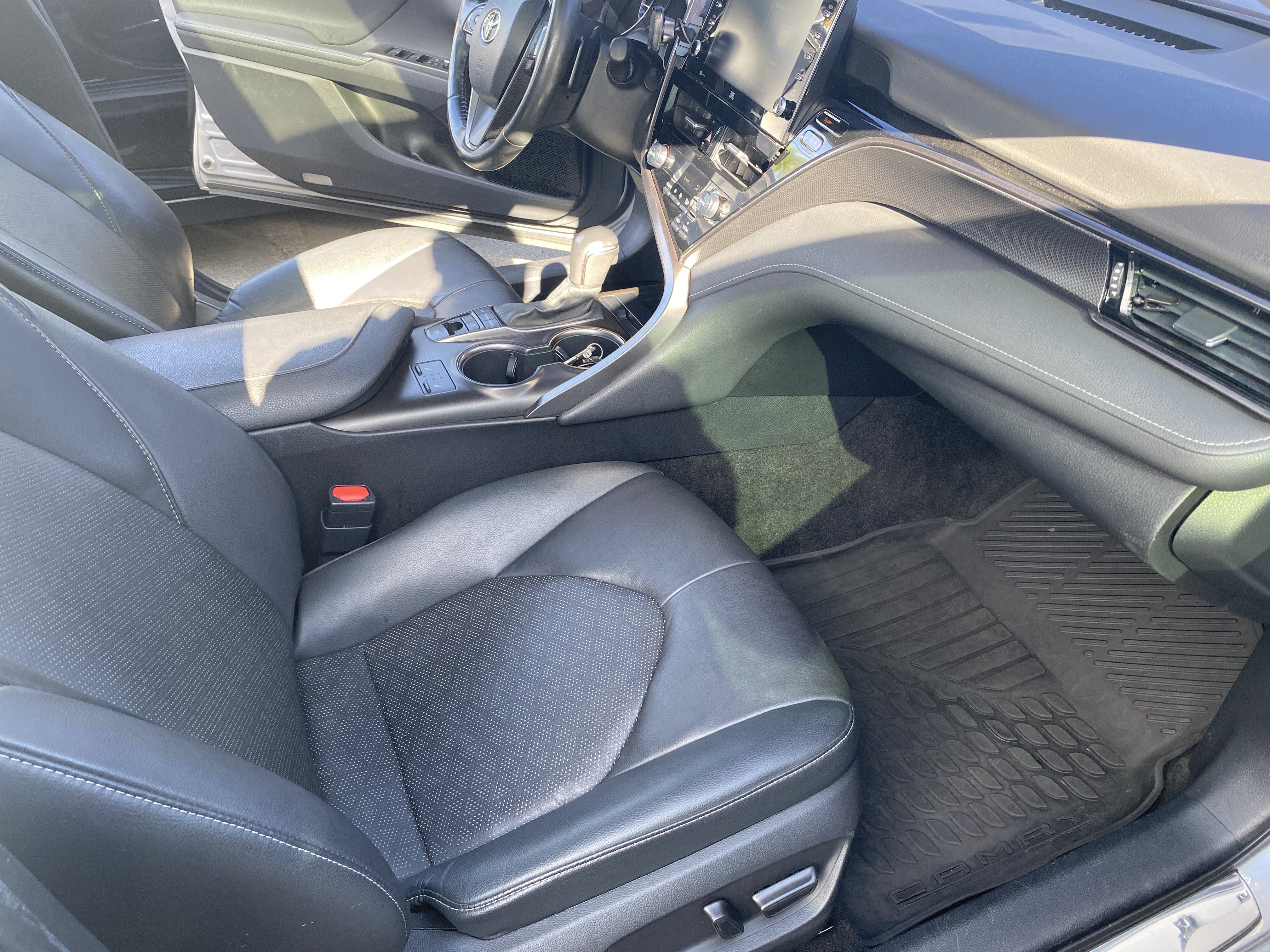 2022 Toyota Camry XSE - Photo 21