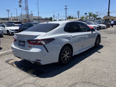 2022 Toyota Camry SE