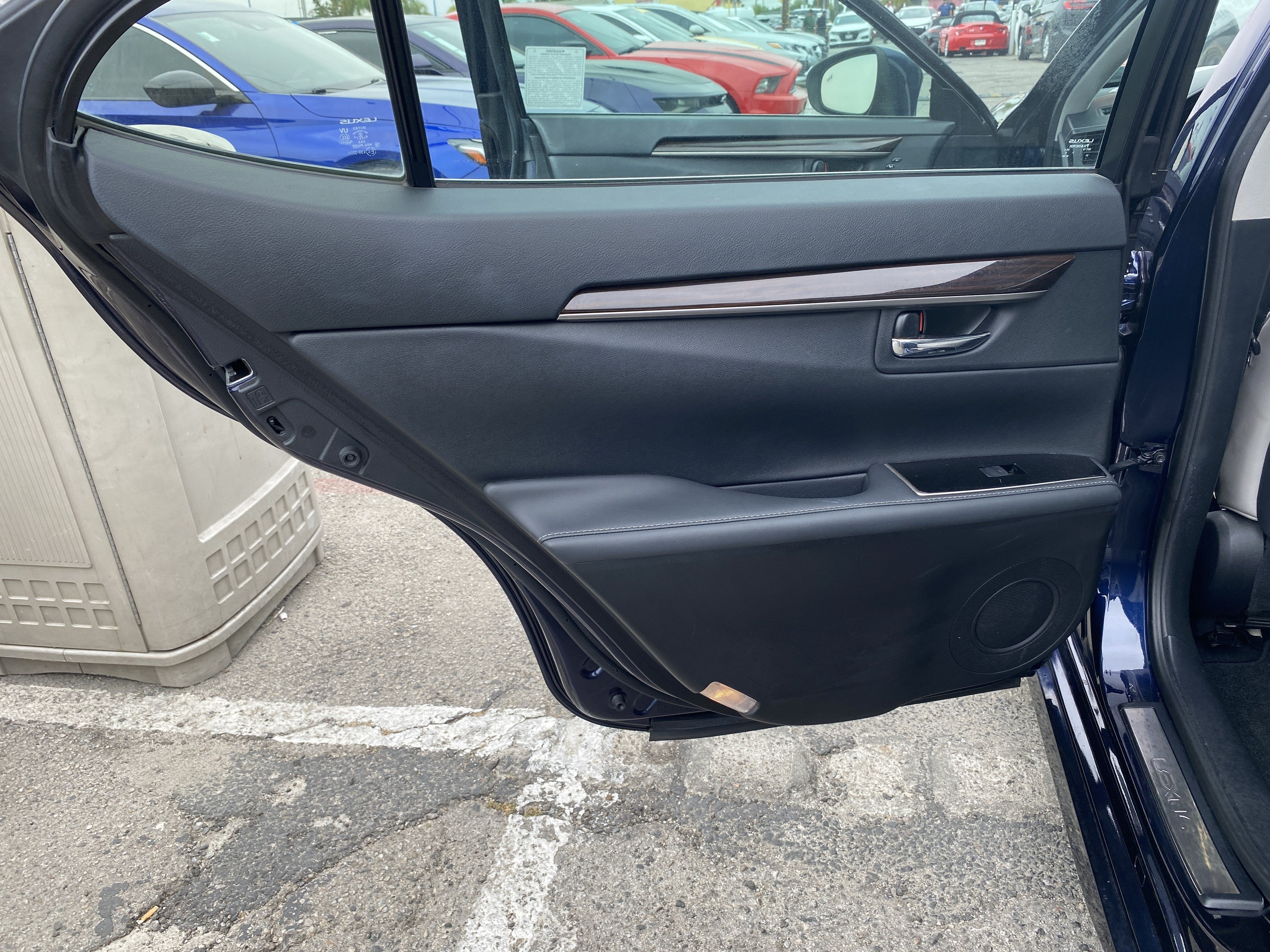 2016 Lexus ES 350 4dr Sdn