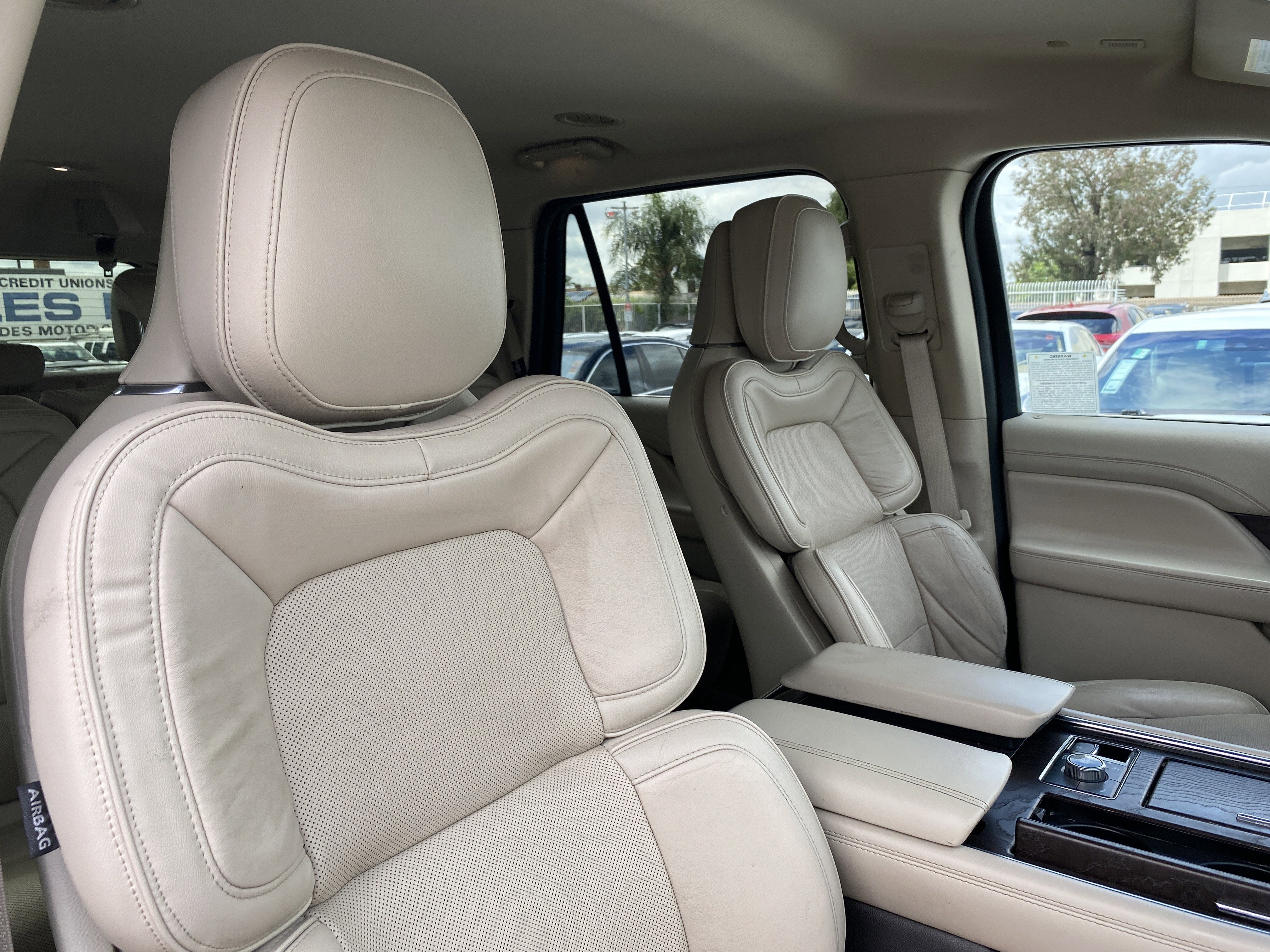 2019 Lincoln Navigator Select