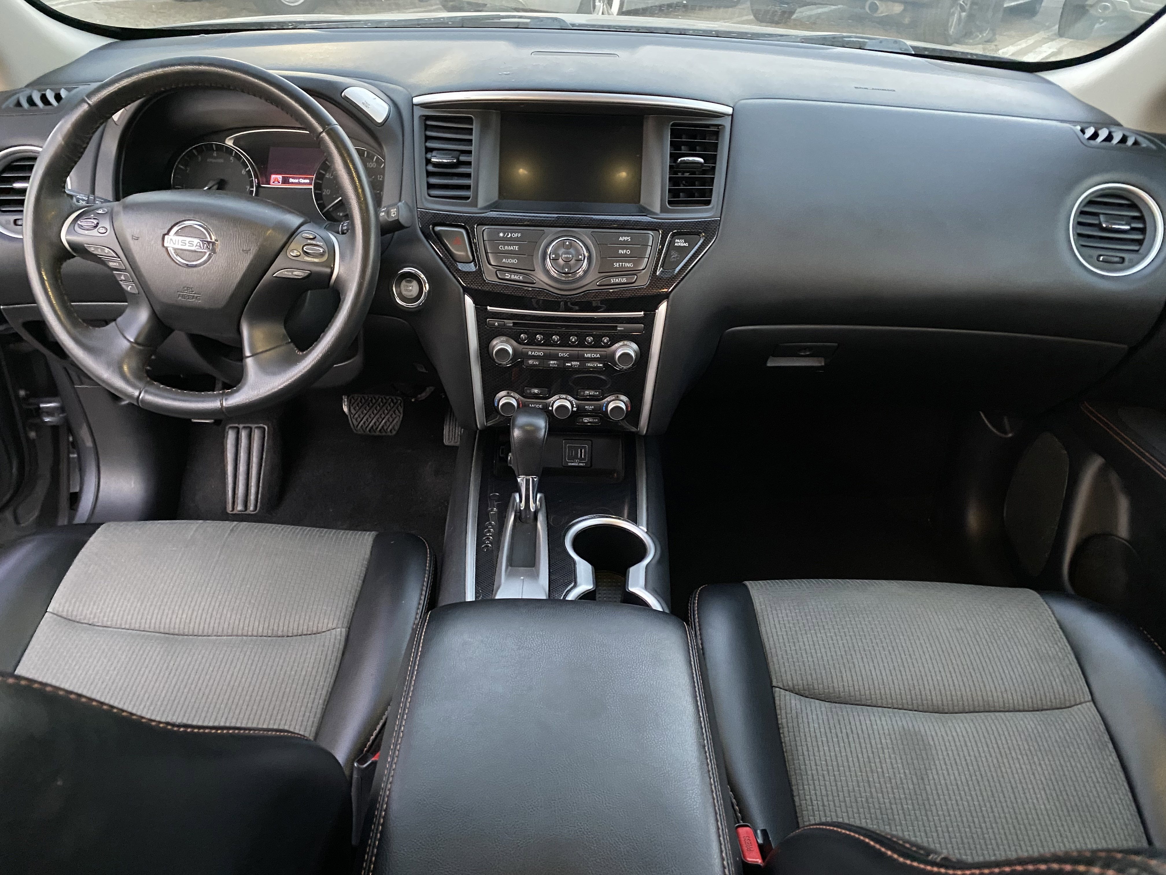 2020 Nissan Pathfinder SV