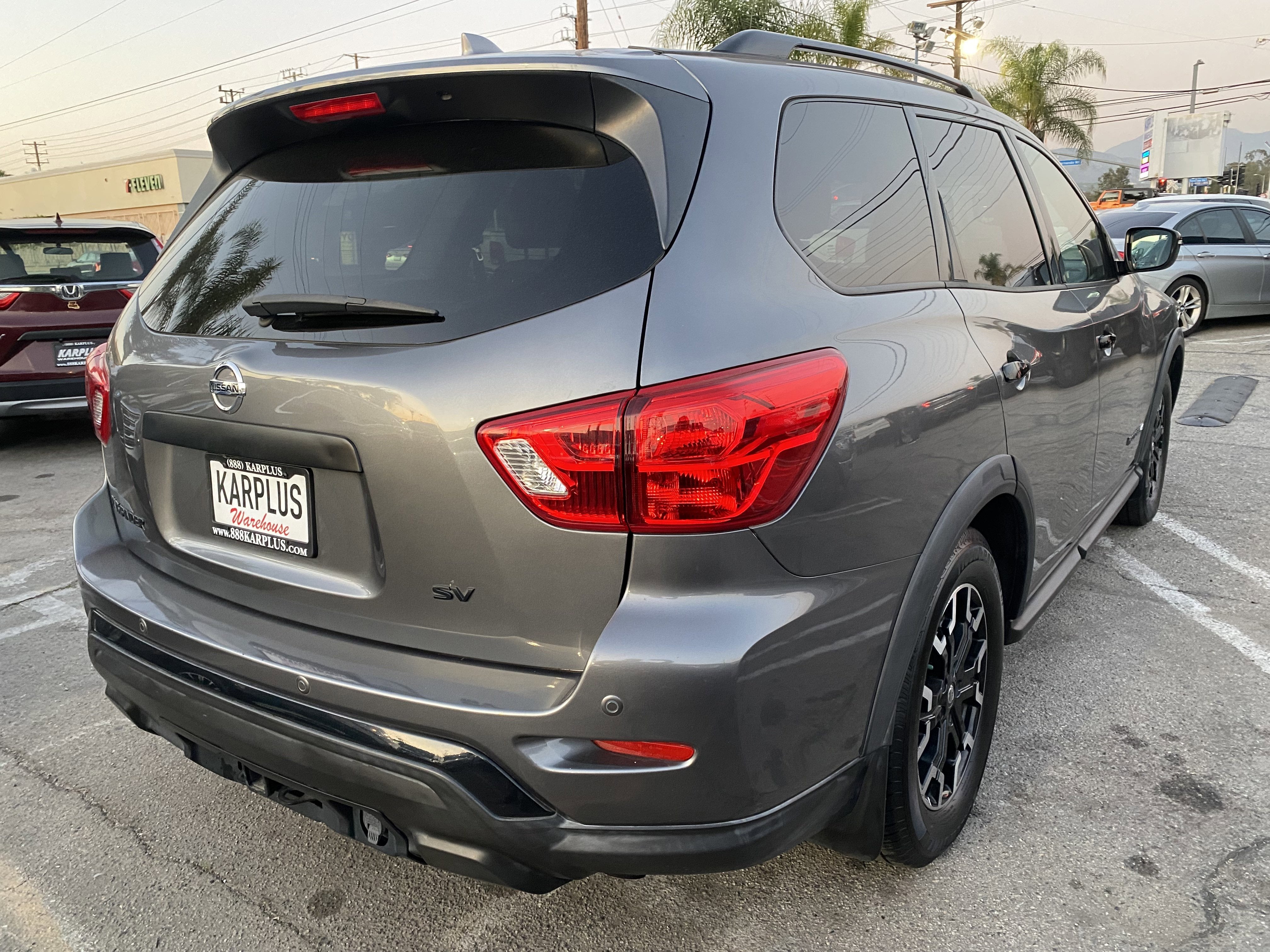 2020 Nissan Pathfinder SV