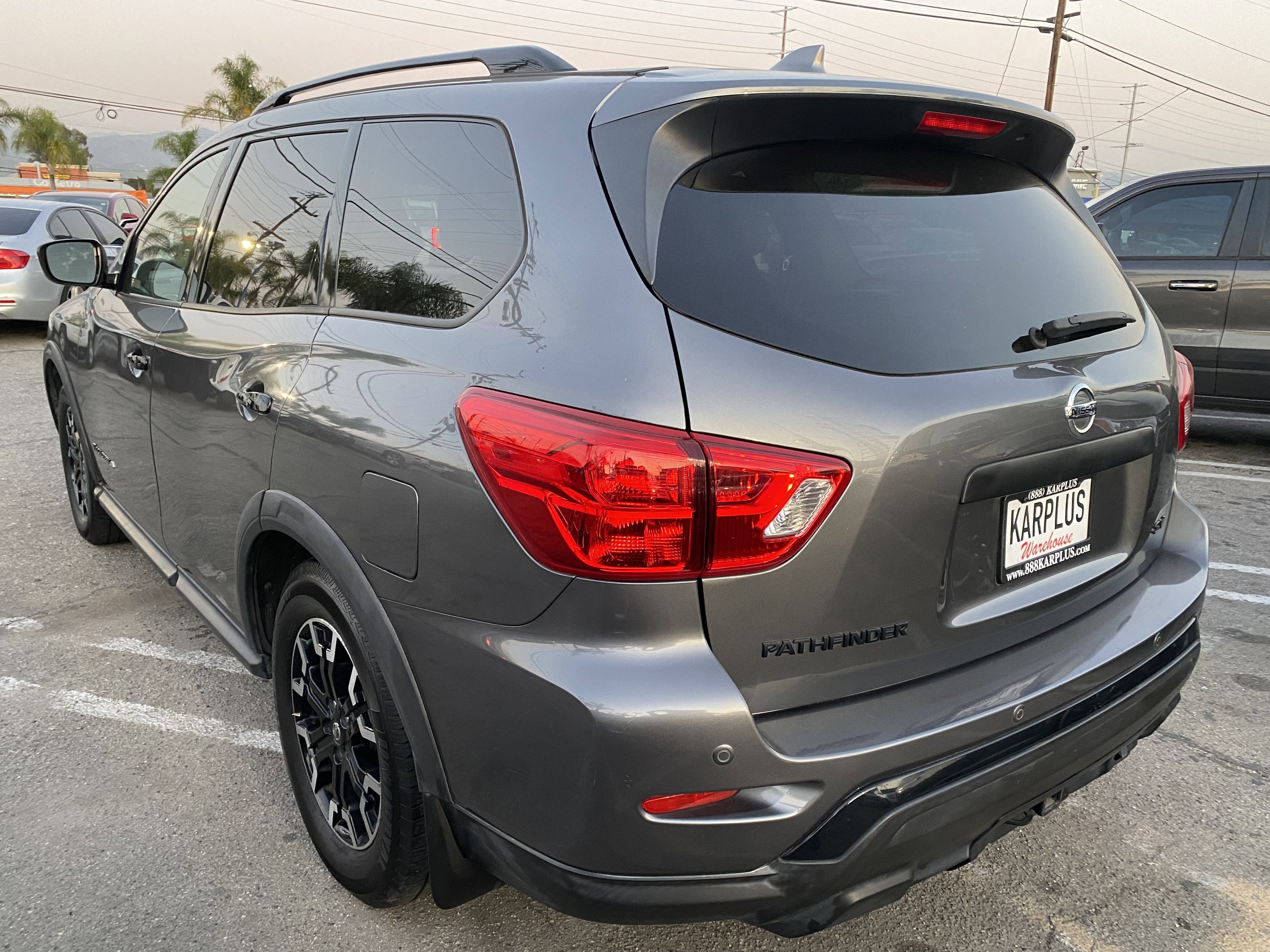 2020 Nissan Pathfinder SV