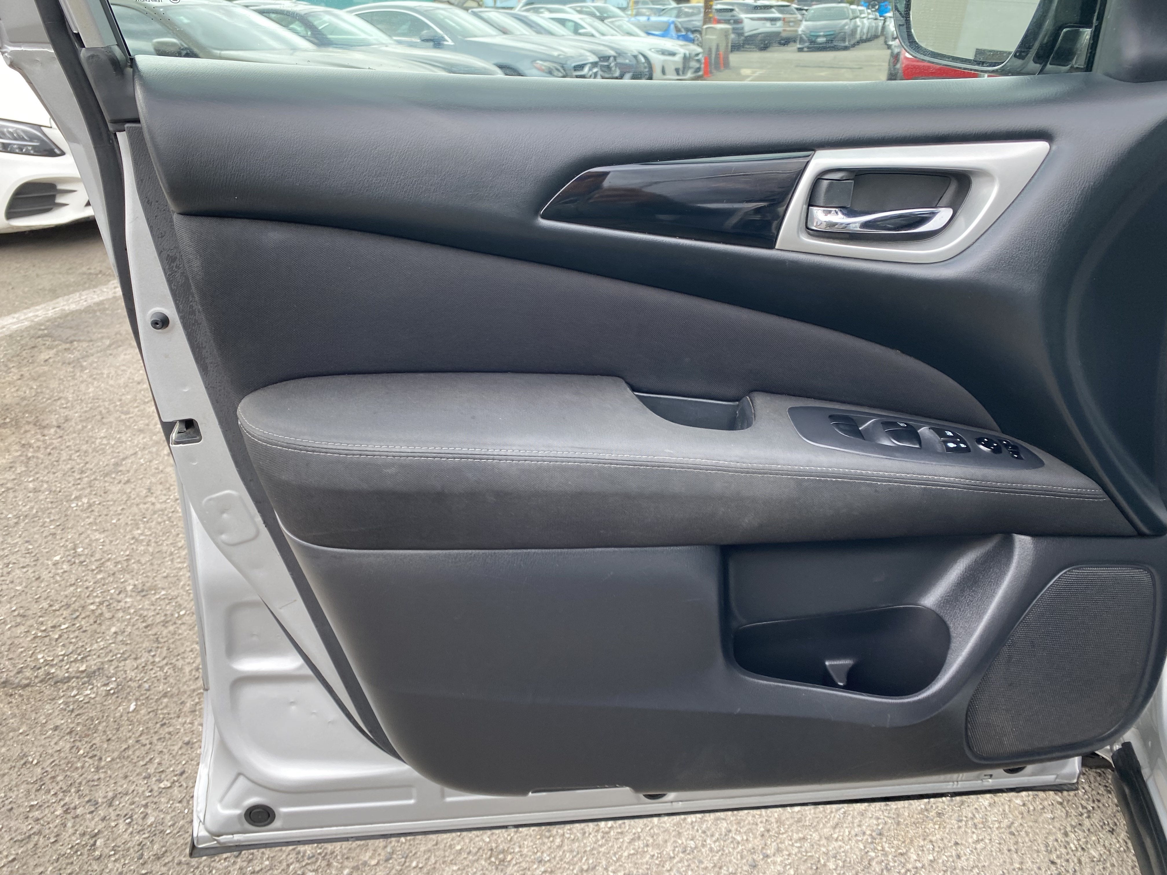 2017 Nissan Pathfinder FWD S