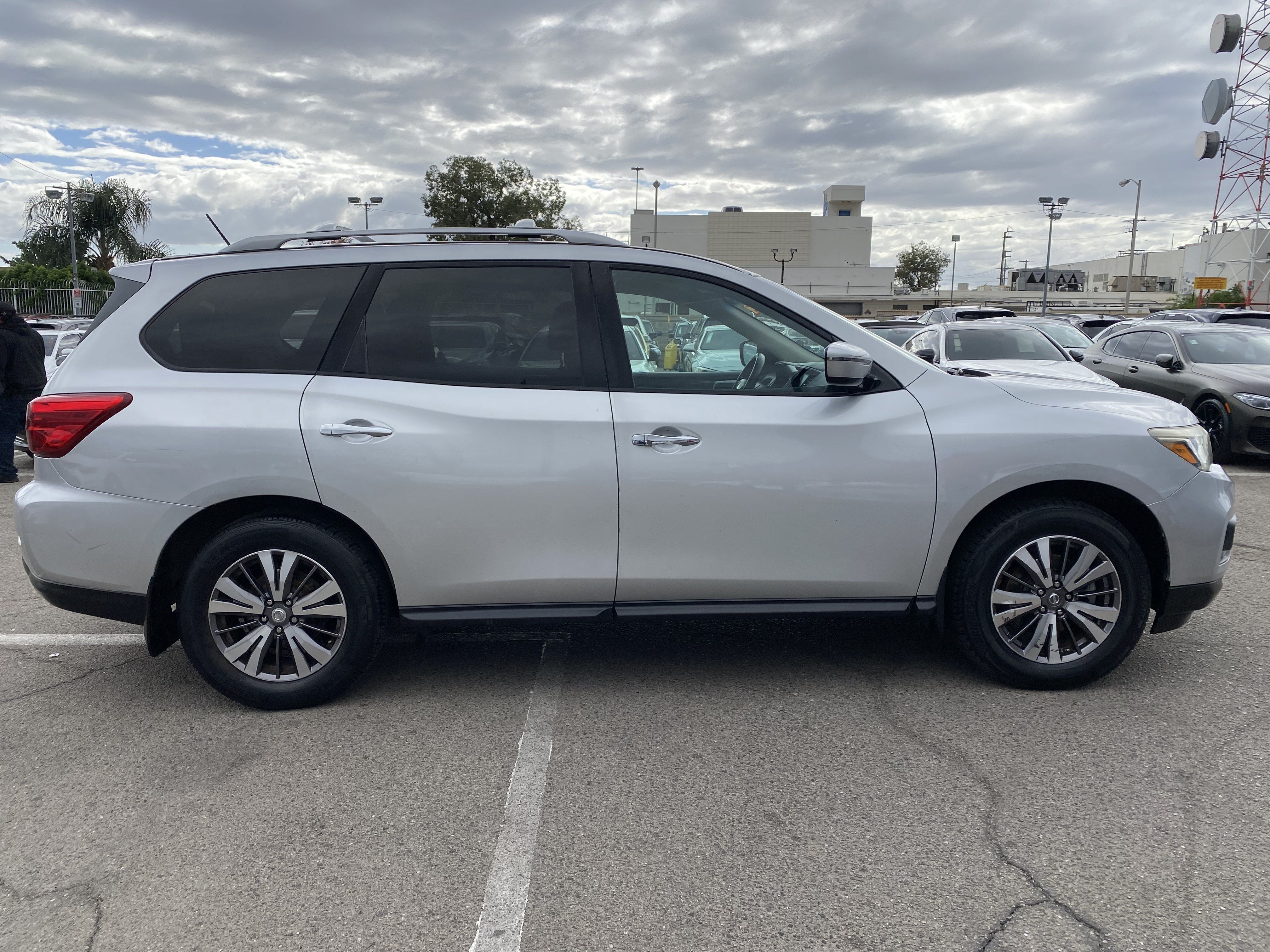 2017 Nissan Pathfinder FWD S