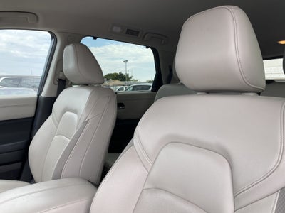 2023 Nissan Pathfinder SL 2WD