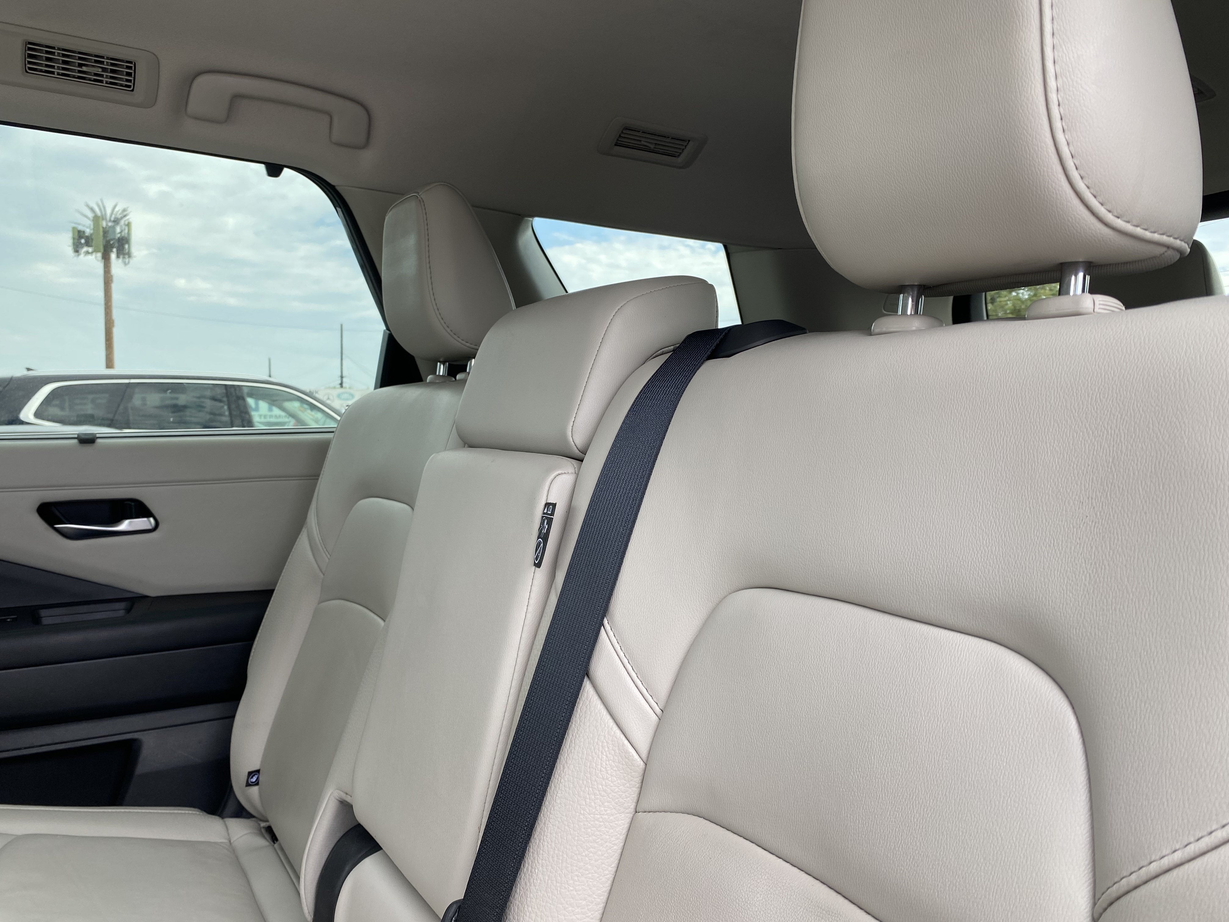 2023 Nissan Pathfinder SL 2WD