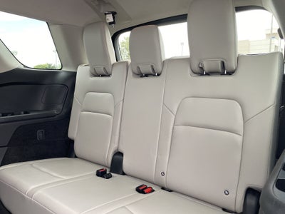 2023 Nissan Pathfinder SL 2WD