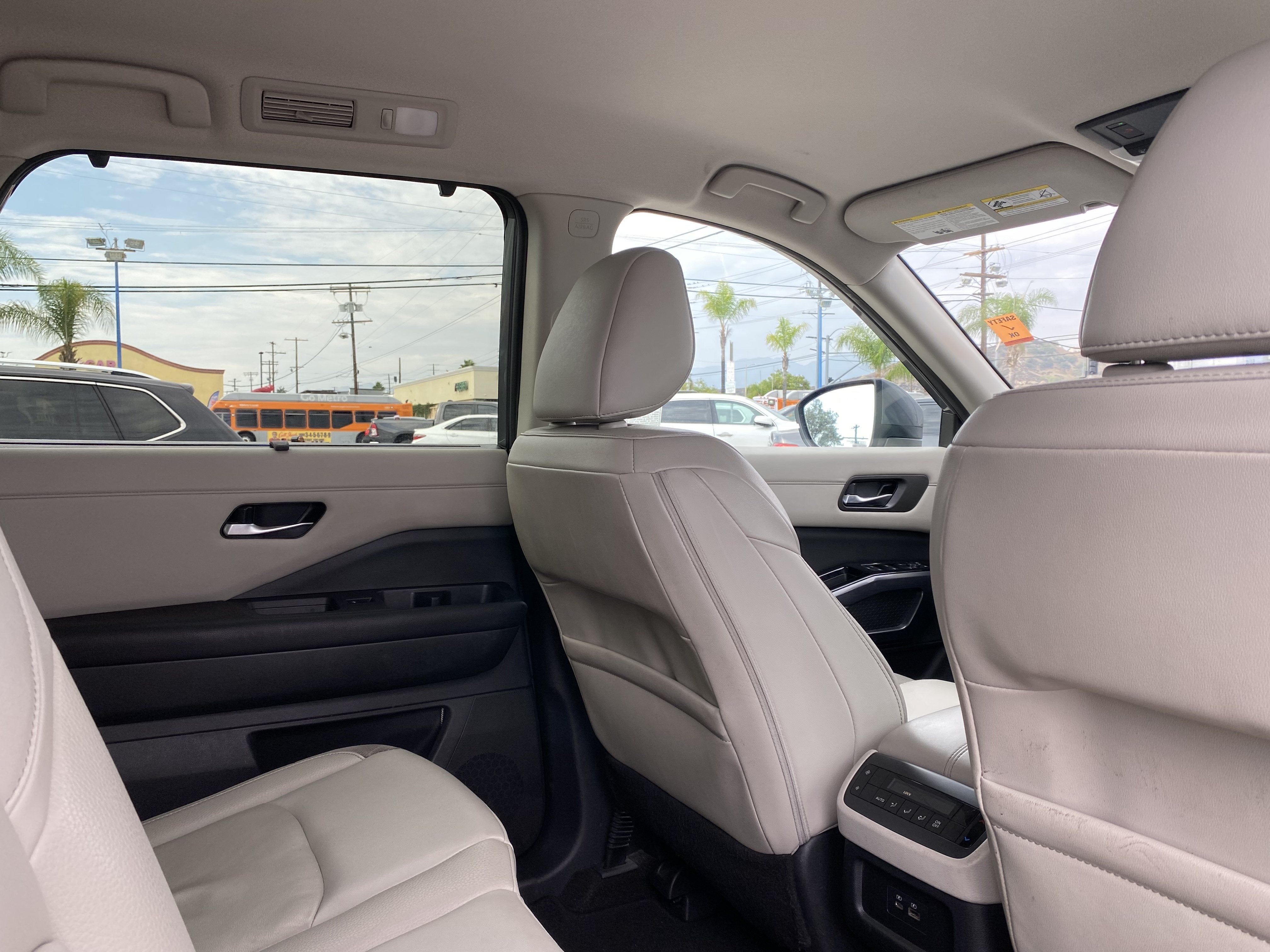2023 Nissan Pathfinder SL 2WD