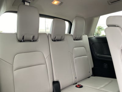 2023 Nissan Pathfinder SL 2WD