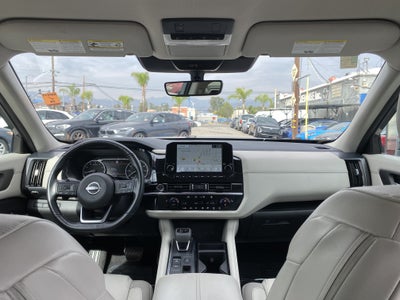 2023 Nissan Pathfinder SL 2WD