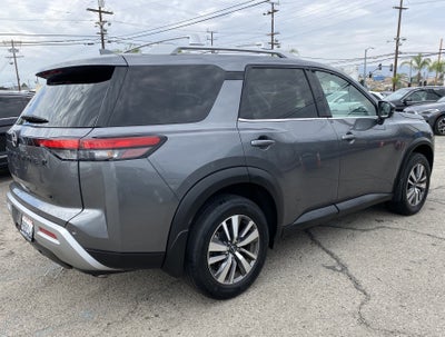 2023 Nissan Pathfinder SL 2WD