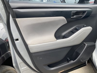 2020 Toyota Highlander L