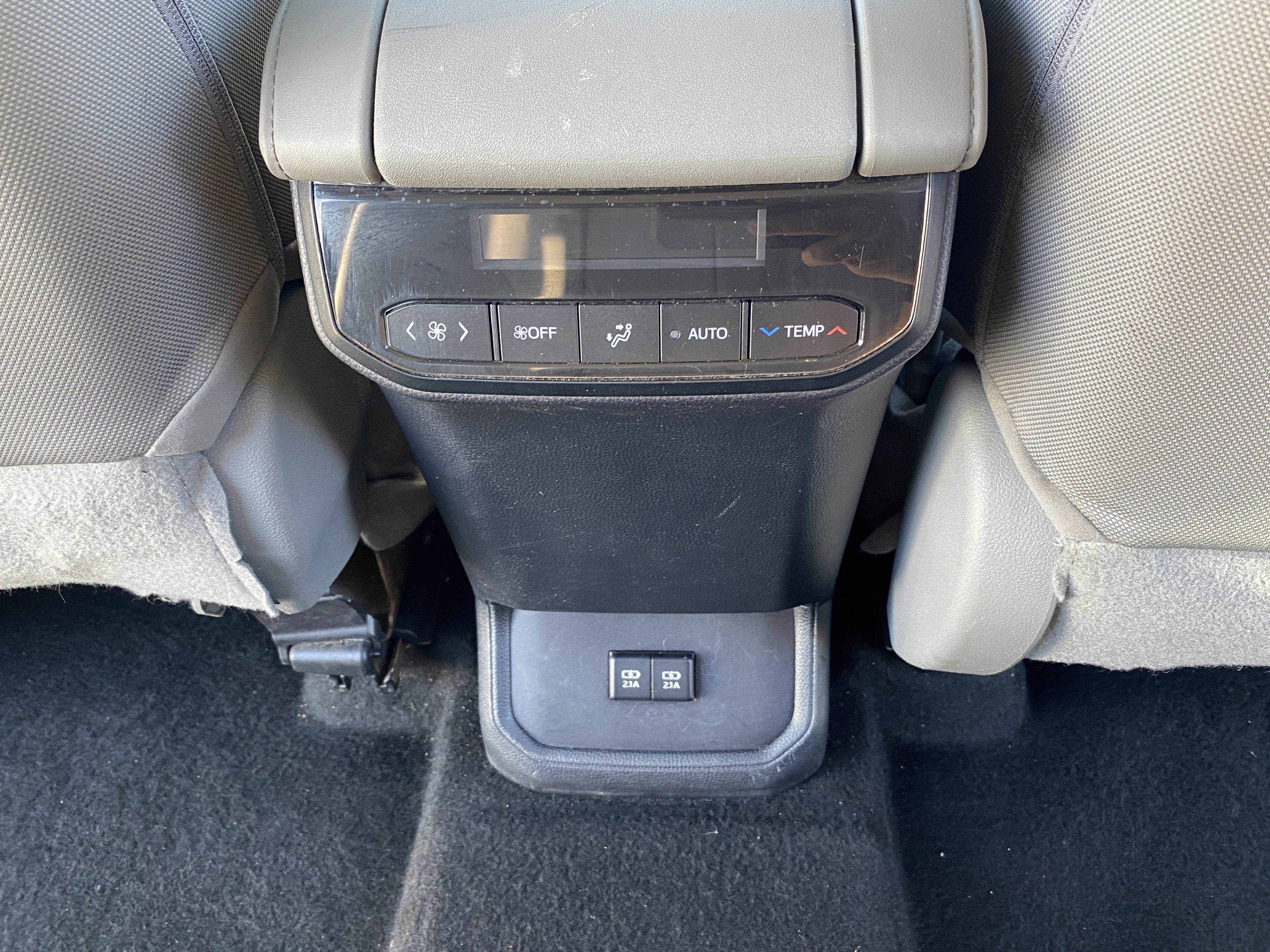 2020 Toyota Highlander L