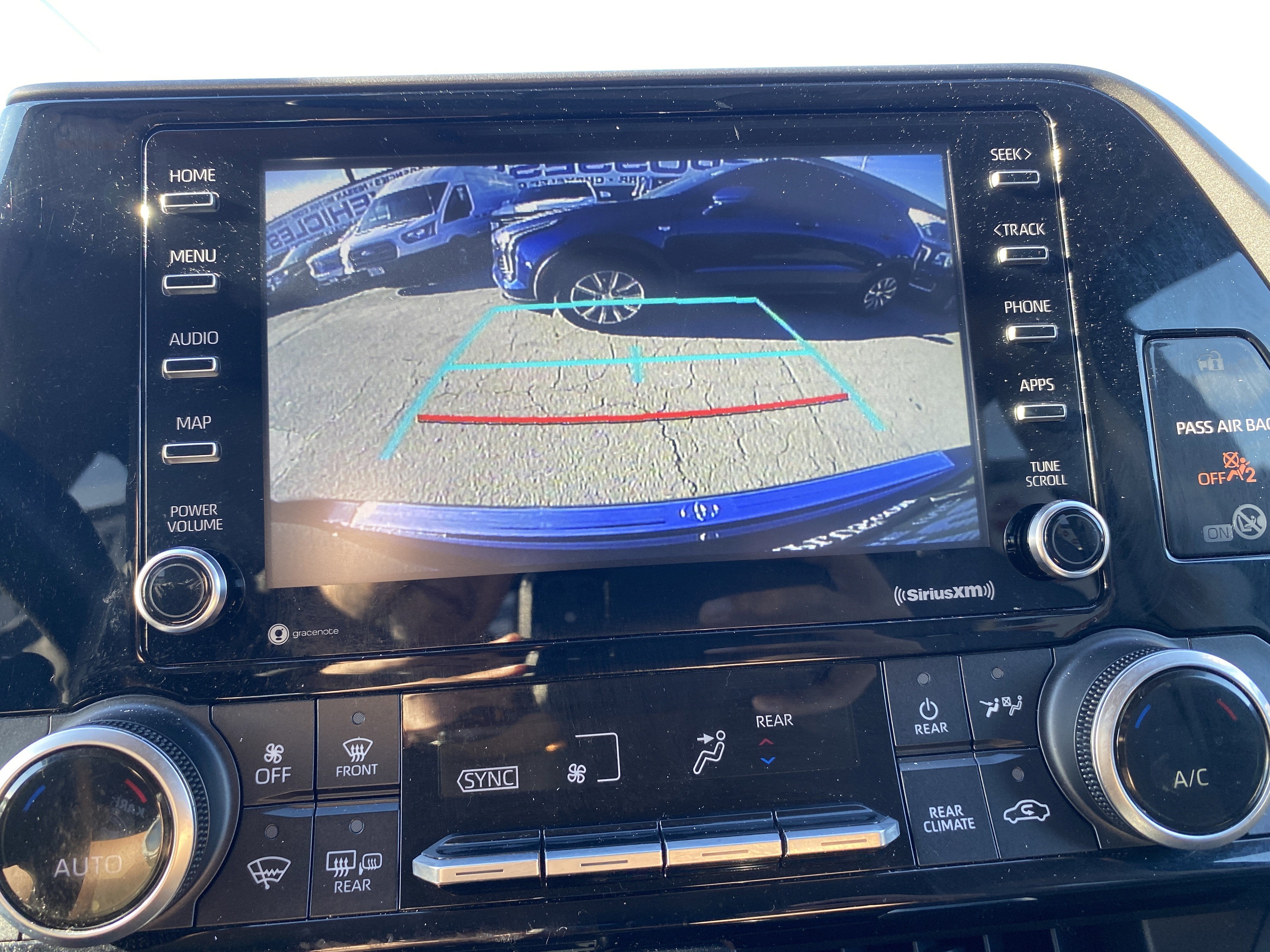 2020 Toyota Highlander L