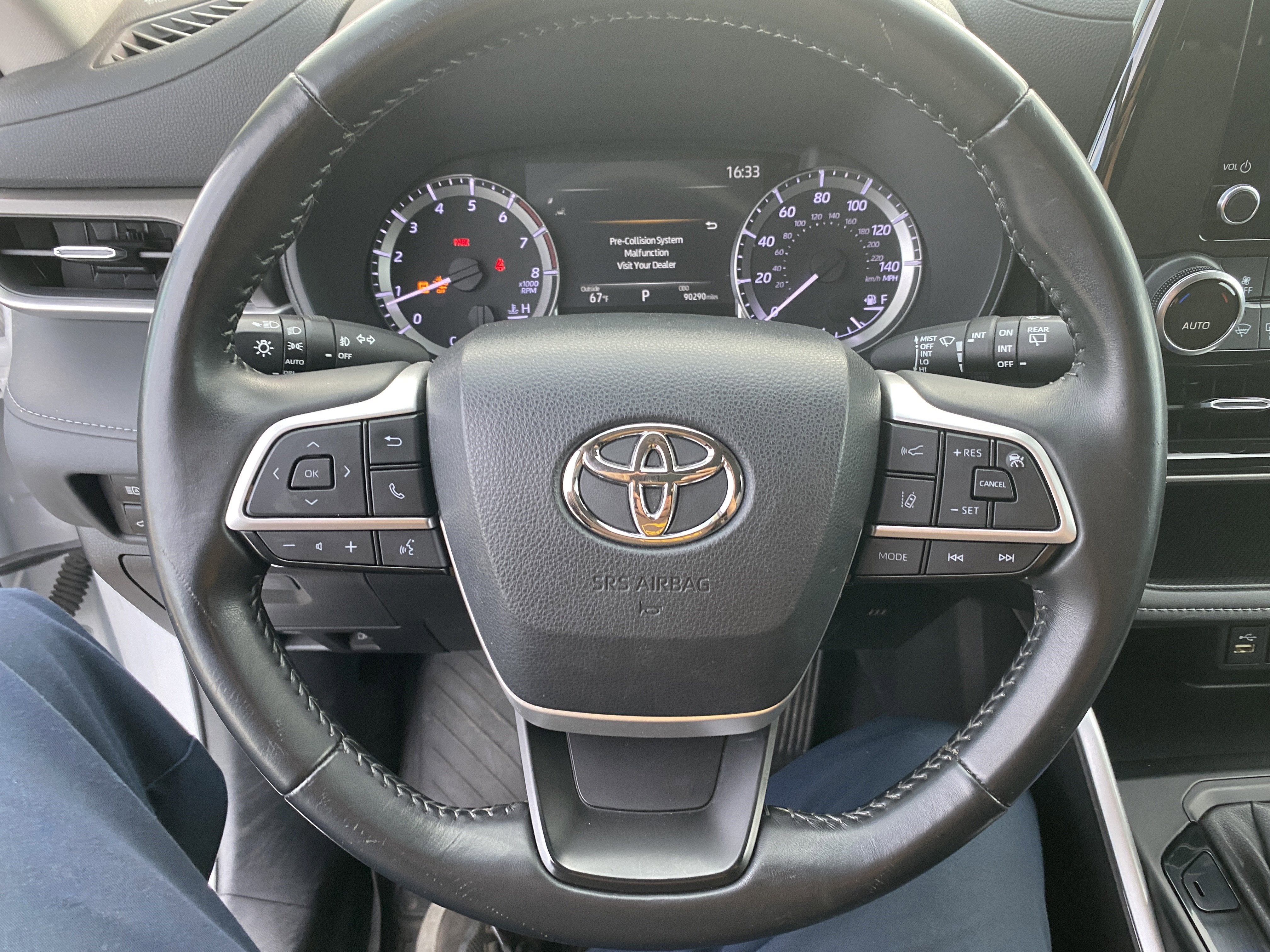 2023 Toyota Highlander LE