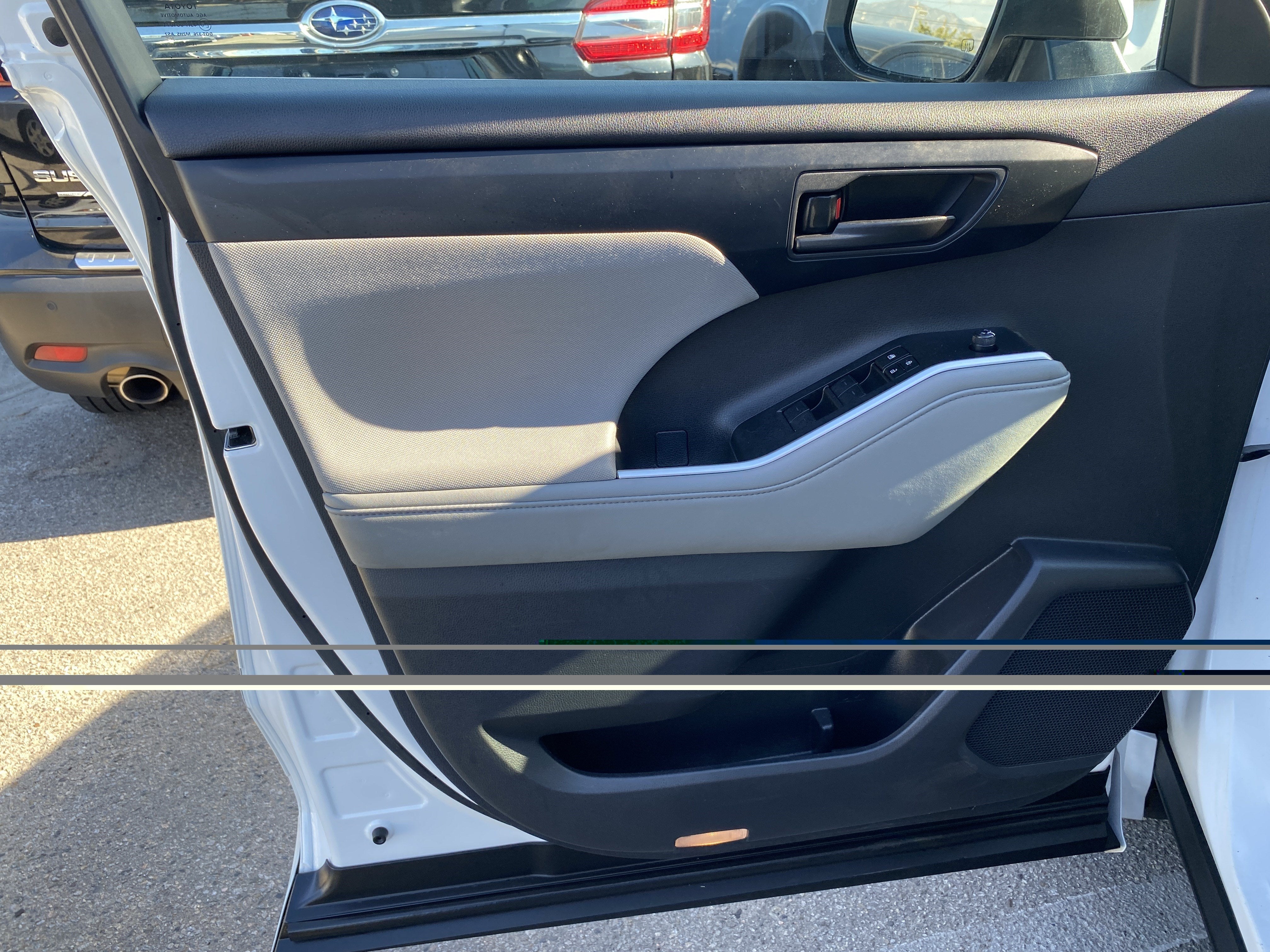 2023 Toyota Highlander L FWD