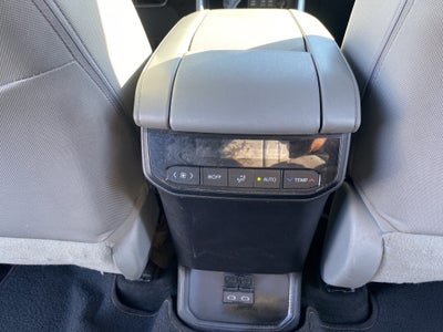 2023 Toyota Highlander L FWD
