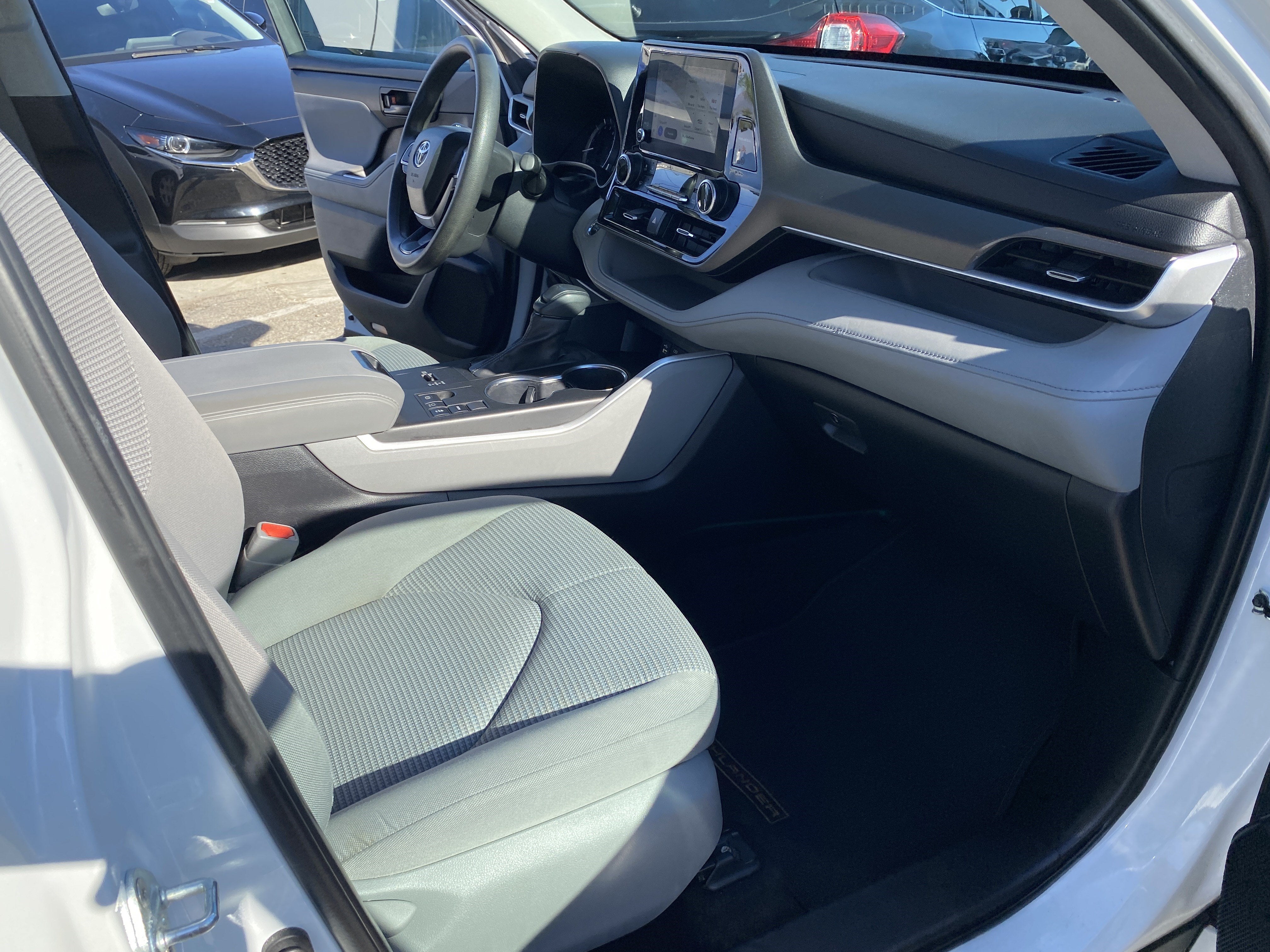 2023 Toyota Highlander L FWD