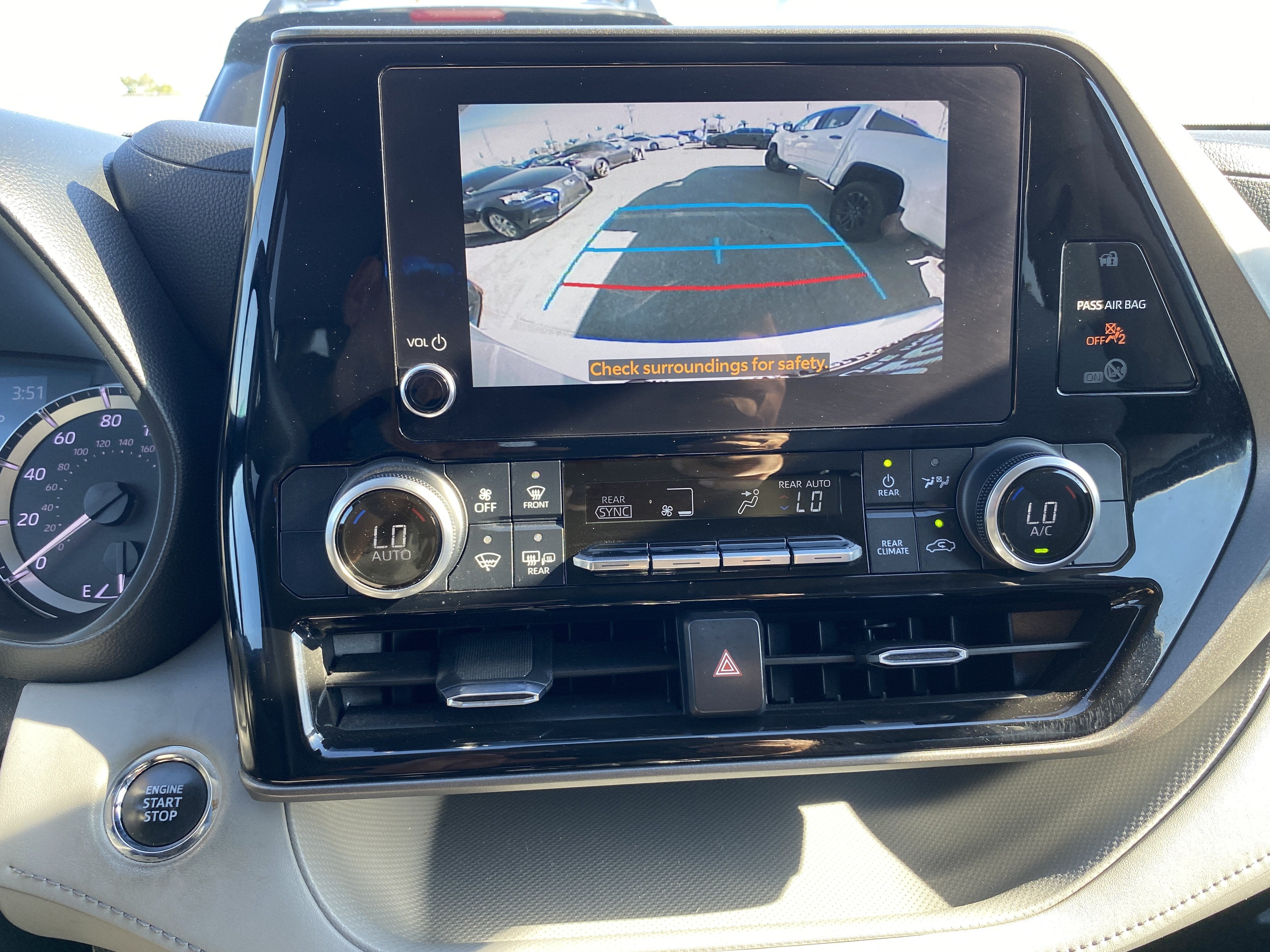 2023 Toyota Highlander L FWD