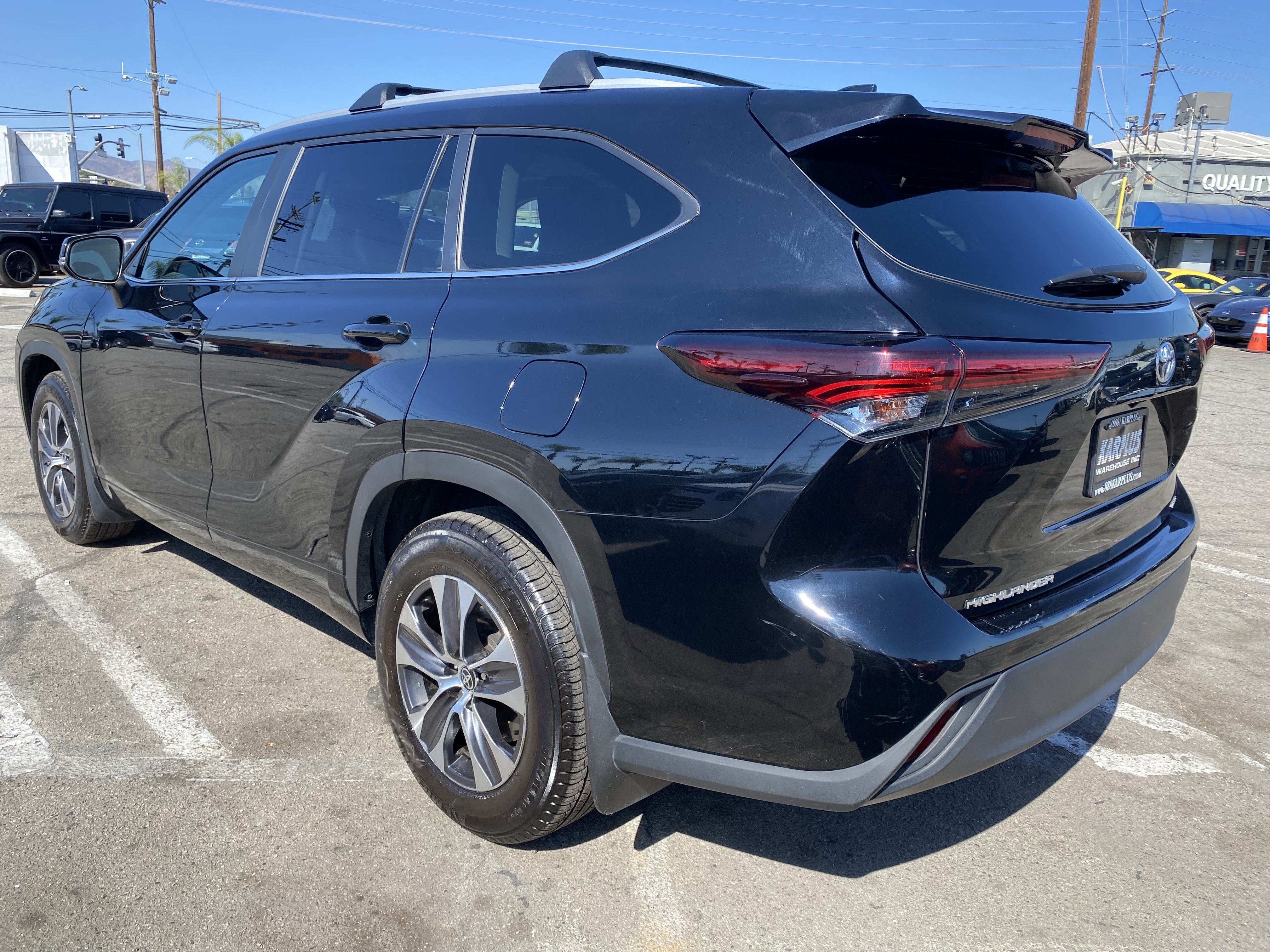 2024 Toyota Highlander LE