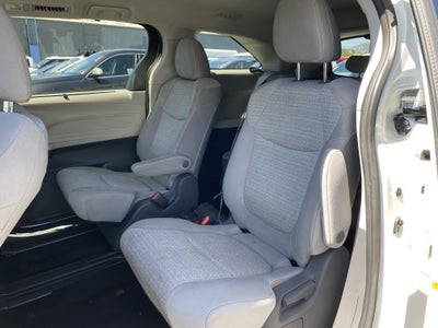 2021 Toyota Sienna LE
