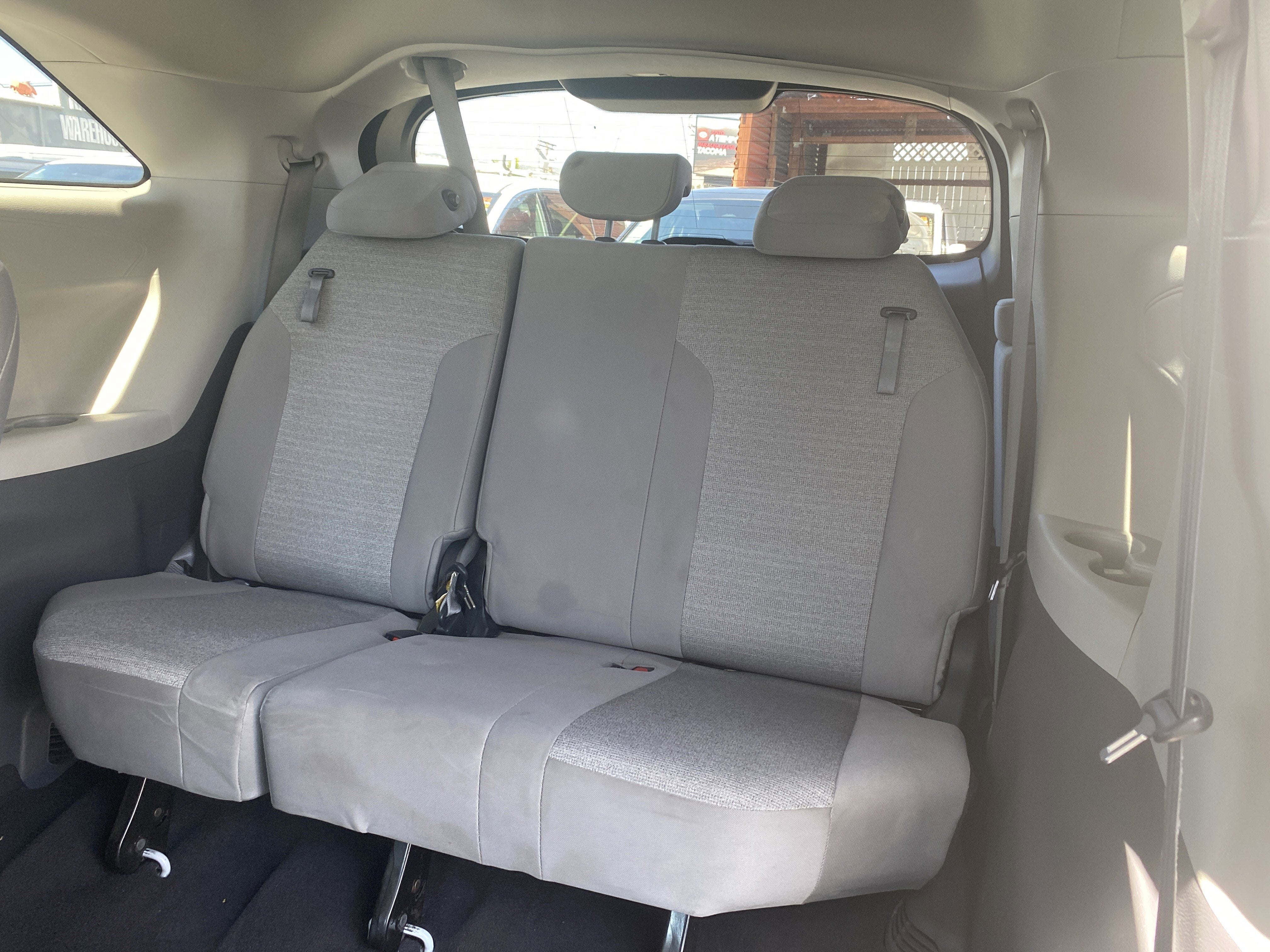 2021 Toyota Sienna LE