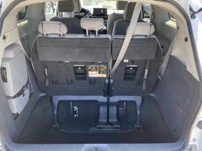 2021 Toyota Sienna LE