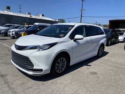 2021 Toyota Sienna LE