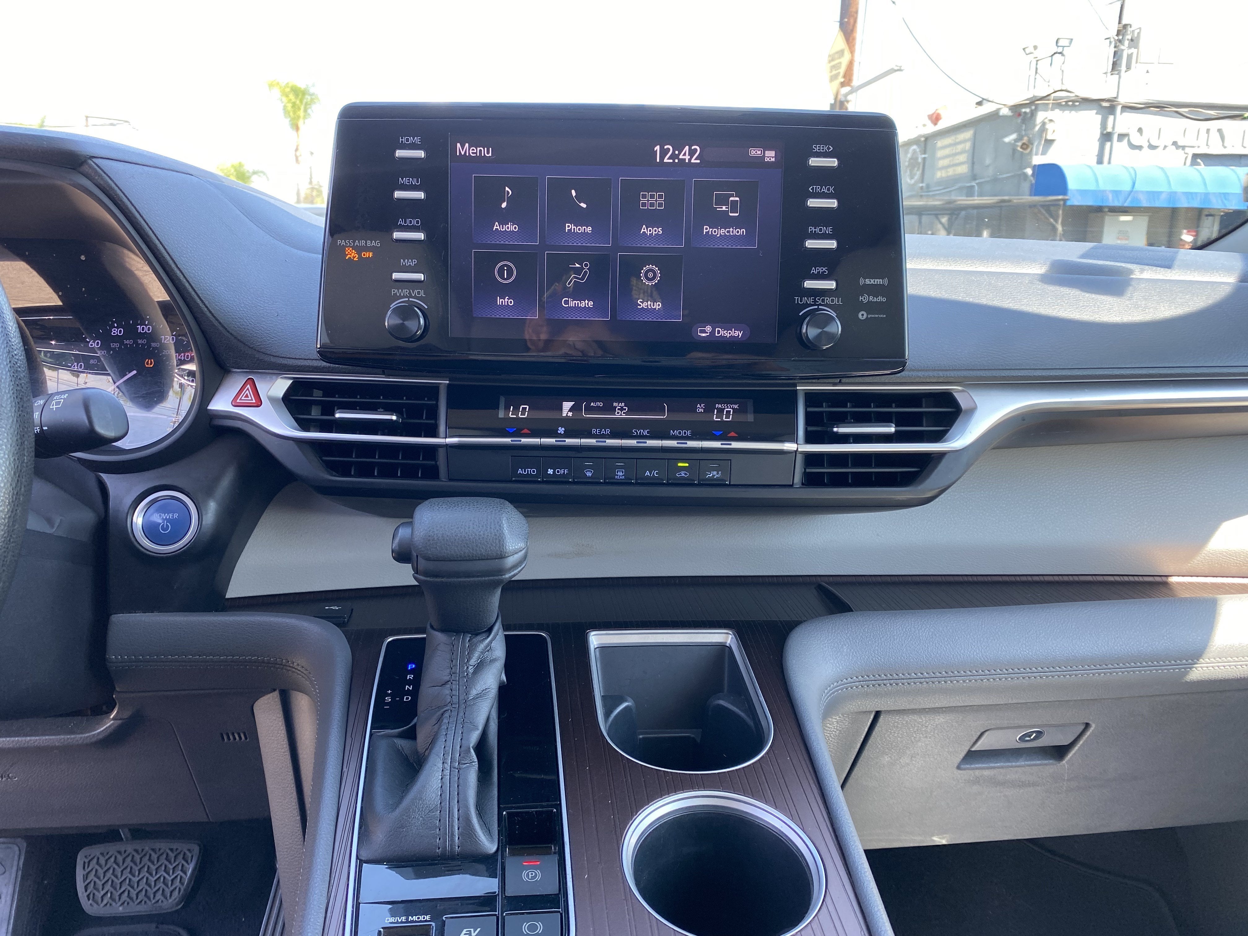 2021 Toyota Sienna LE FWD 8-PASSENGER