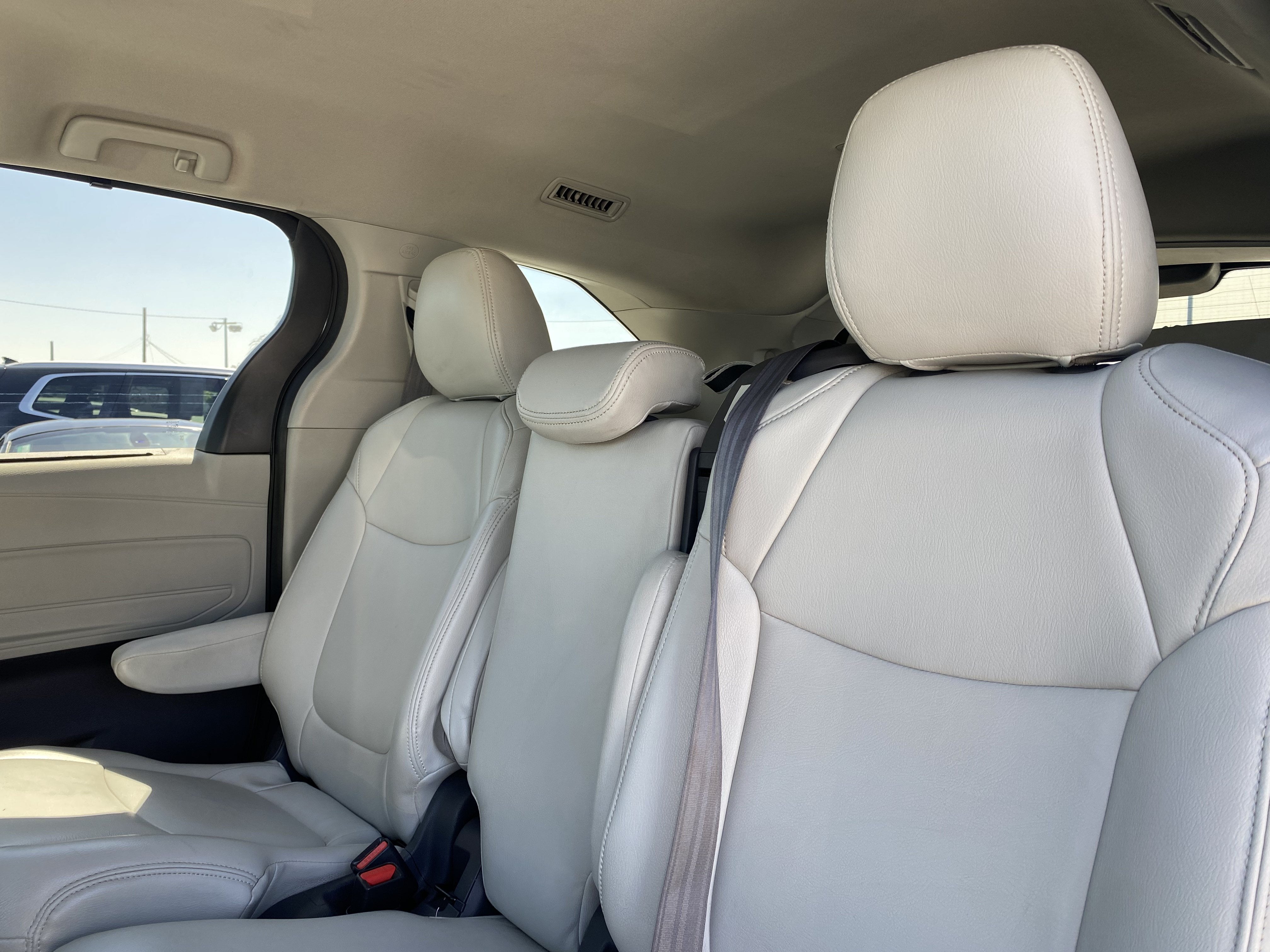 2021 Toyota Sienna LE FWD 8-PASSENGER