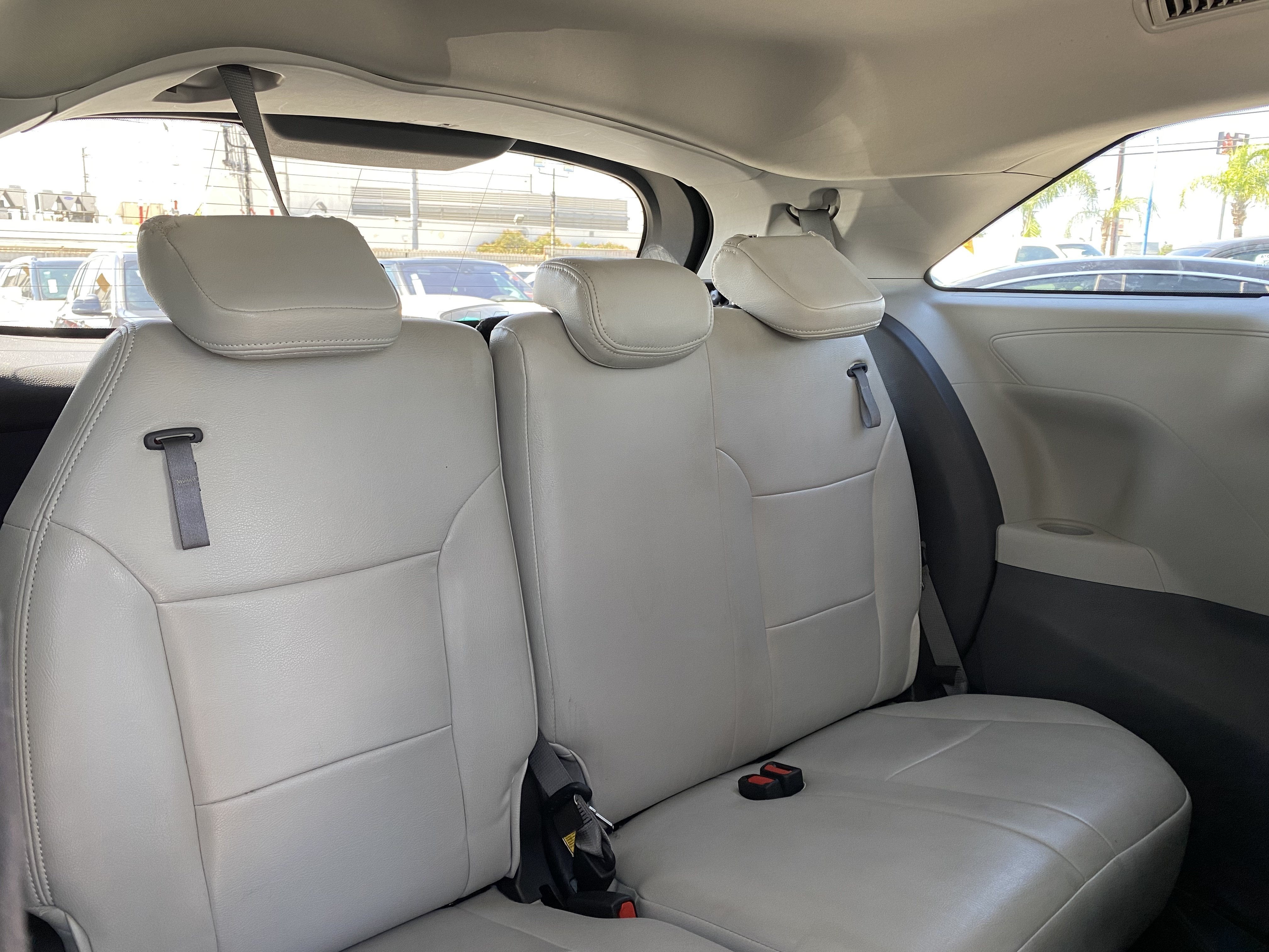 2021 Toyota Sienna LE FWD 8-PASSENGER