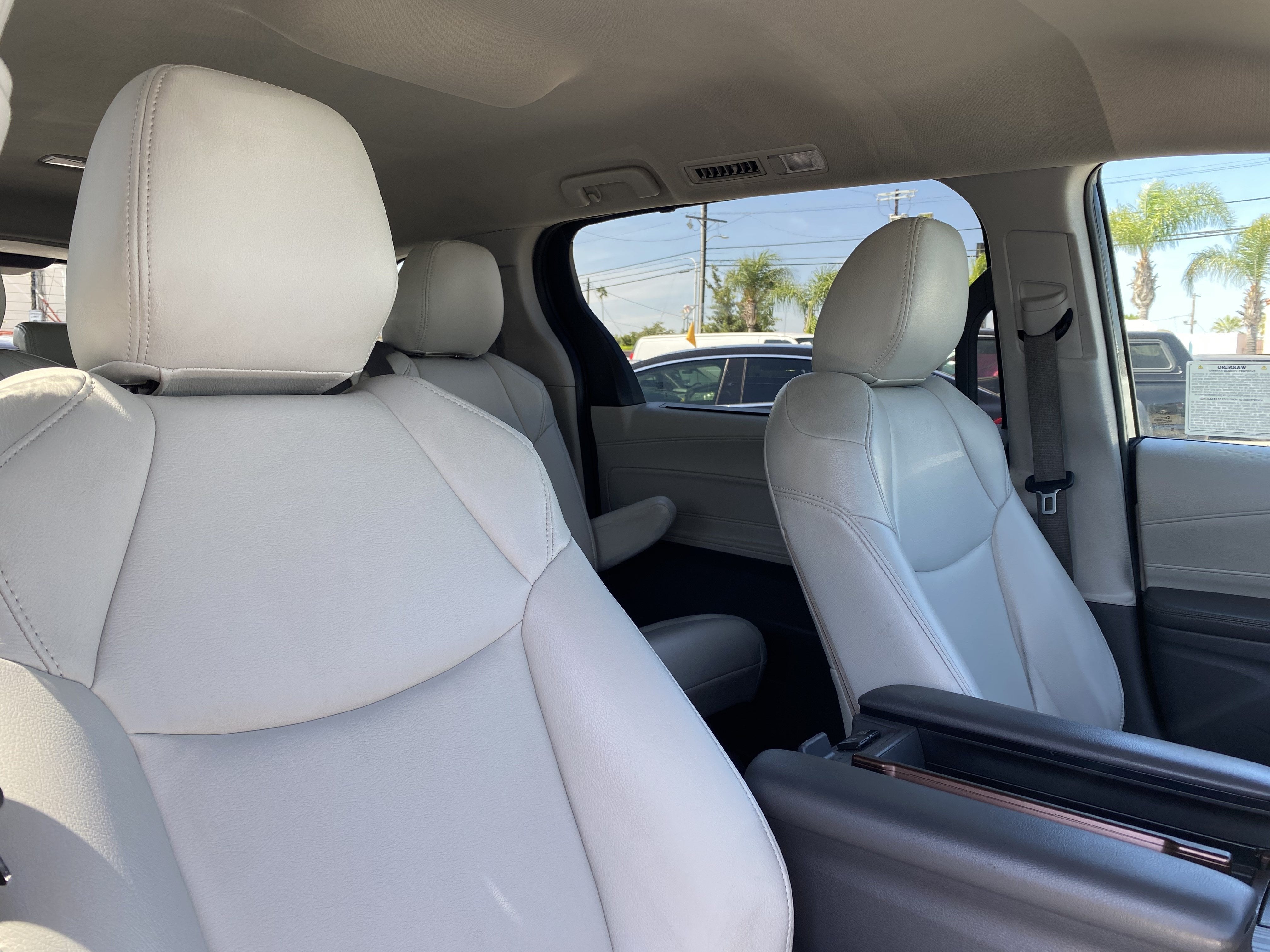 2021 Toyota Sienna LE FWD 8-PASSENGER