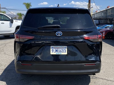 2021 Toyota Sienna LE FWD 8-PASSENGER